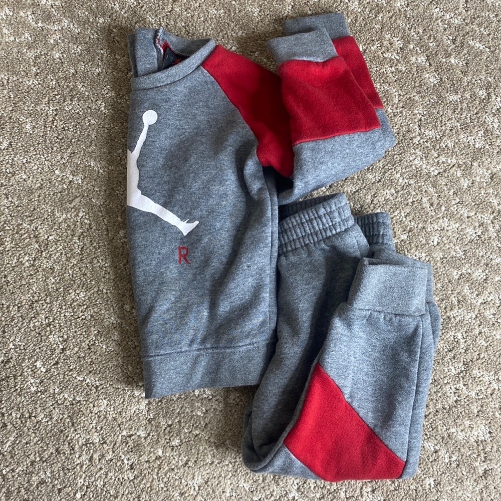 Nike Jordan Sweatsuit - Toddler 2T